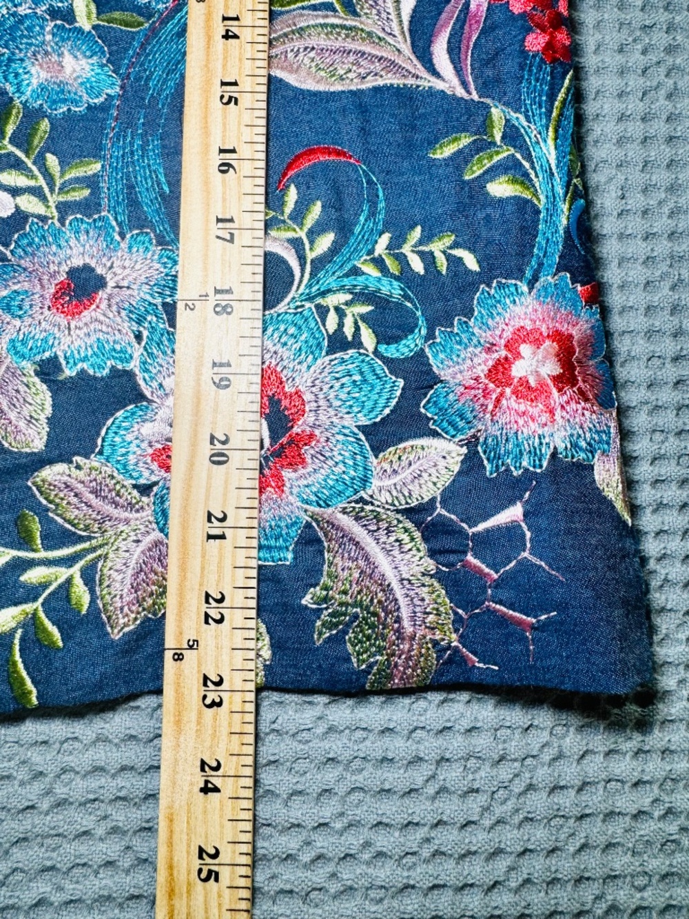 Tahari Arthur S. Levine Pencil Skirt 12 Embroidered Floral Whimsical Fairycore - Picture 9 of 9